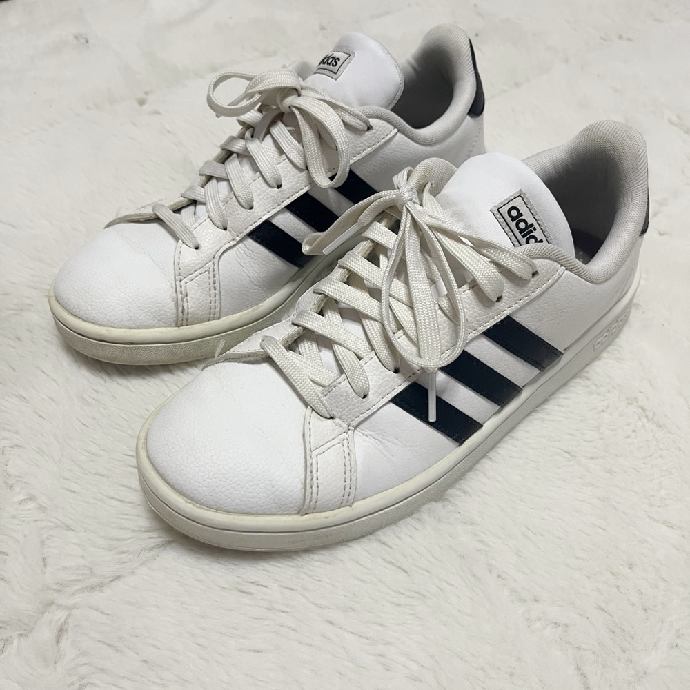 Adidas Grand Court 2.0 shoes size women’s 8